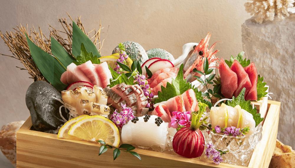 NORI BORI OMAKASE is a restaurant that serves a variety of dishes made from fresh and high-end ingredients (Source: Fanpage Noriboi Omakase のり坊い)